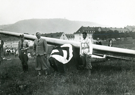 Segelflieger auf den Afföllerwiesen in Marburg, um 1933