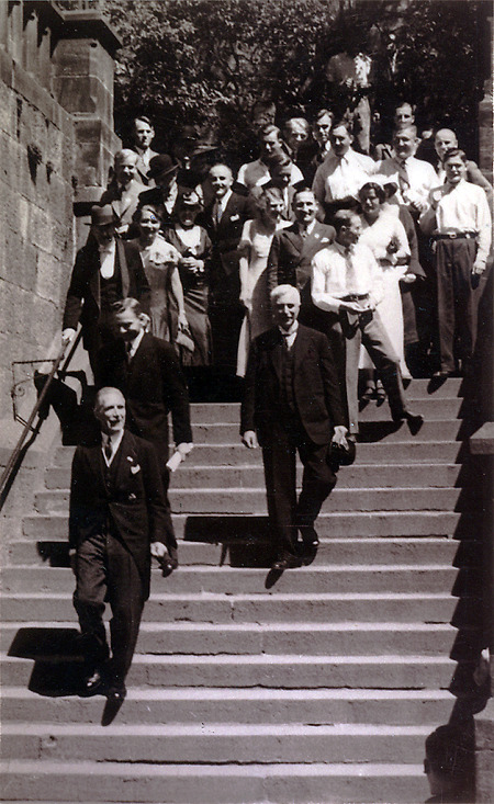 Reichsvizekanzler Franz von Papen beim Verlassen der Universität, 17. Juni 1934