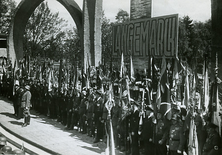 Gedenkfeier auf der Freilichtbühne in Marburg anlässlich der Langemarck-Feiern, 11.-12. Mai 1935