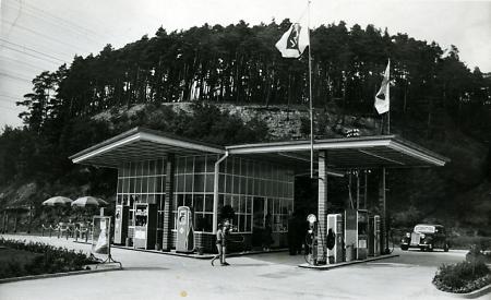 Tankstelle am Cölber Dreieck, um 1950
