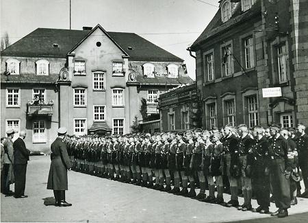 Aufmarsch von Hitlerjungen in Marburg, 1933-1938