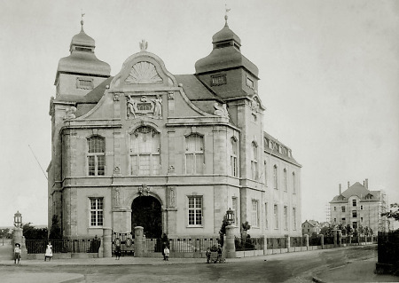 Vorderansicht der Universitätsbibliothek Gießen, um 1904