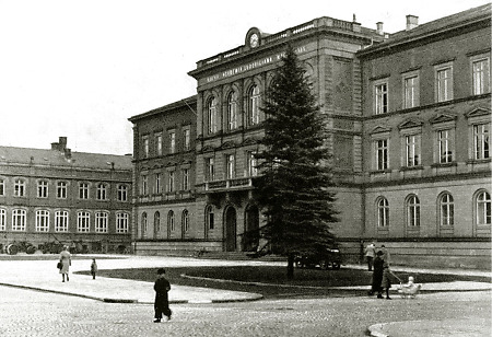 Das Hauptgebäude der Universität Gießen, 1940