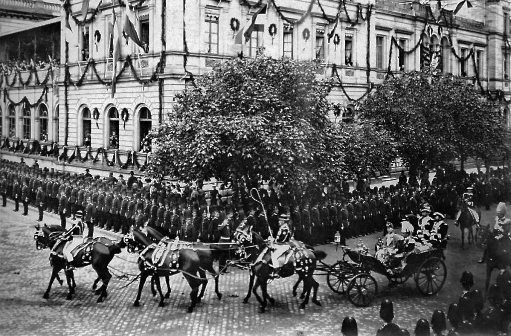 Einzug des Großherzogs Ernst Ludwig und seiner Frau Victoria Melita in Darmstadt, 20. April 1894