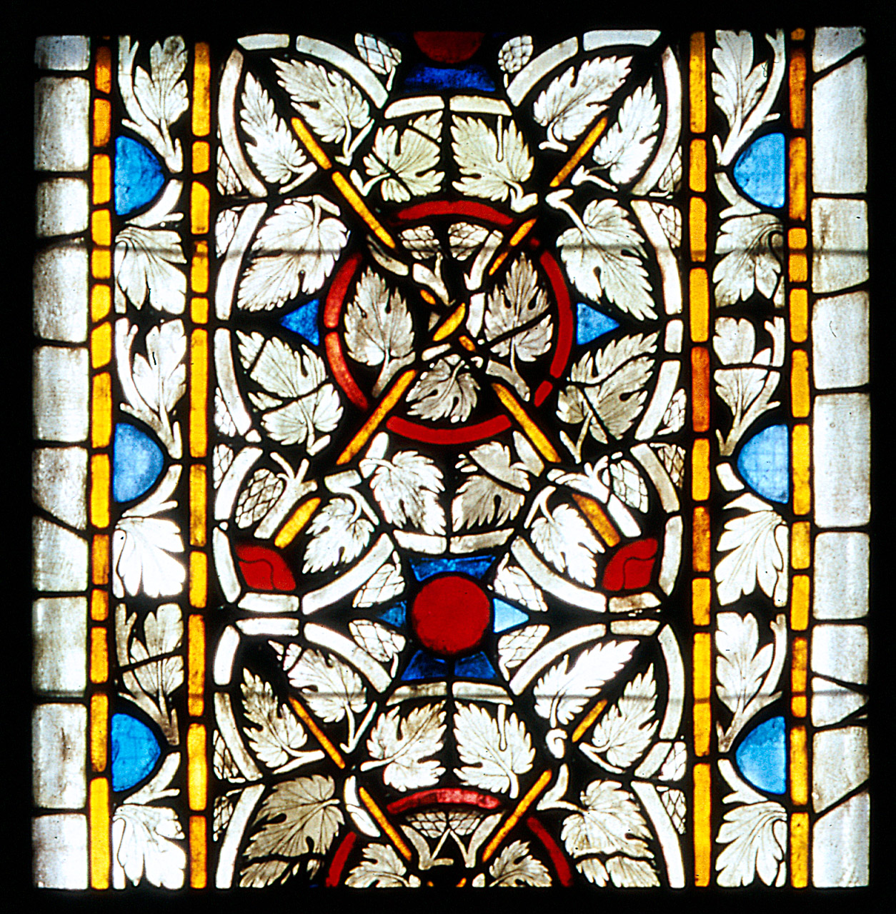 Ornamentfenster N V, 4b.