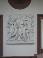 Kaiser-Friedrich-Promenade 105, Relief in der Vorderfront (2014)