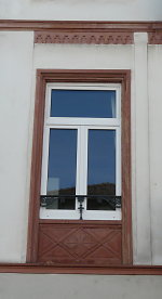 Louisenstraße 79, Fenster im 1. OG (2014)