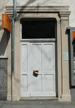 Louisenstraße 84 1/2, Portal (2014)