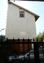 Louisenstraße 105, Seitengebäude links (2014)