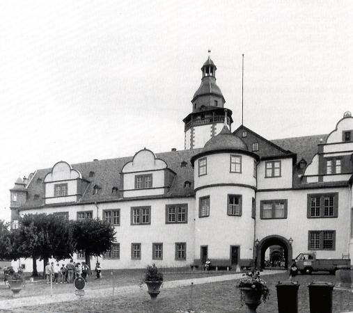 Westflügel am Schlossplatz