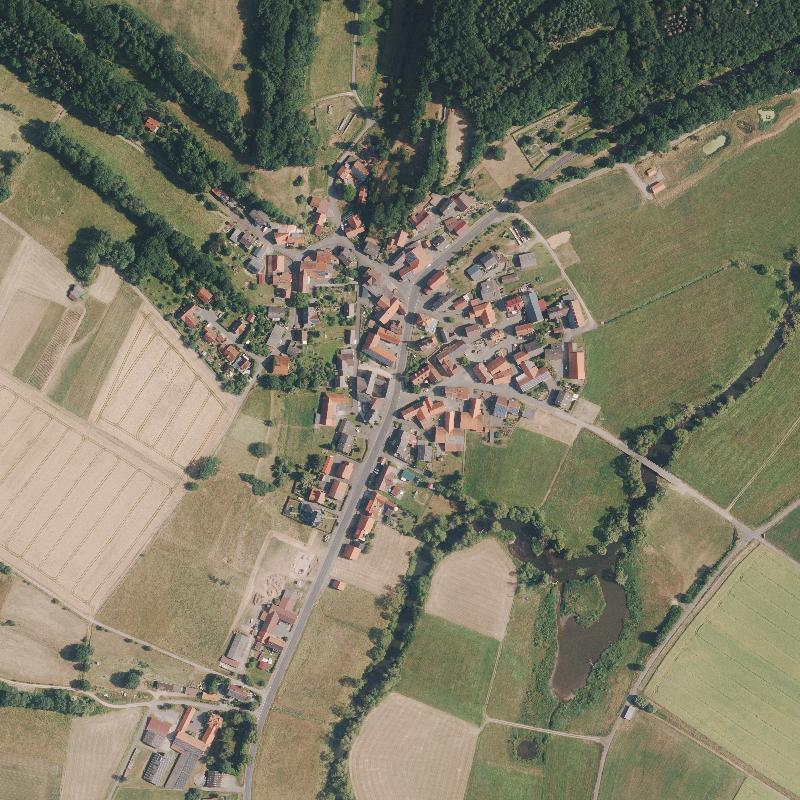 Die Lage von Üllershausen im Orthofoto