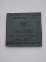 Gedenktafel von 1988 an der ehemaligen Synagoge (2018)