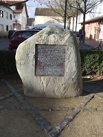 Mörfelden: Gedenkstein am Standort der ehemaligen Synagoge (2017) Vorschaubild